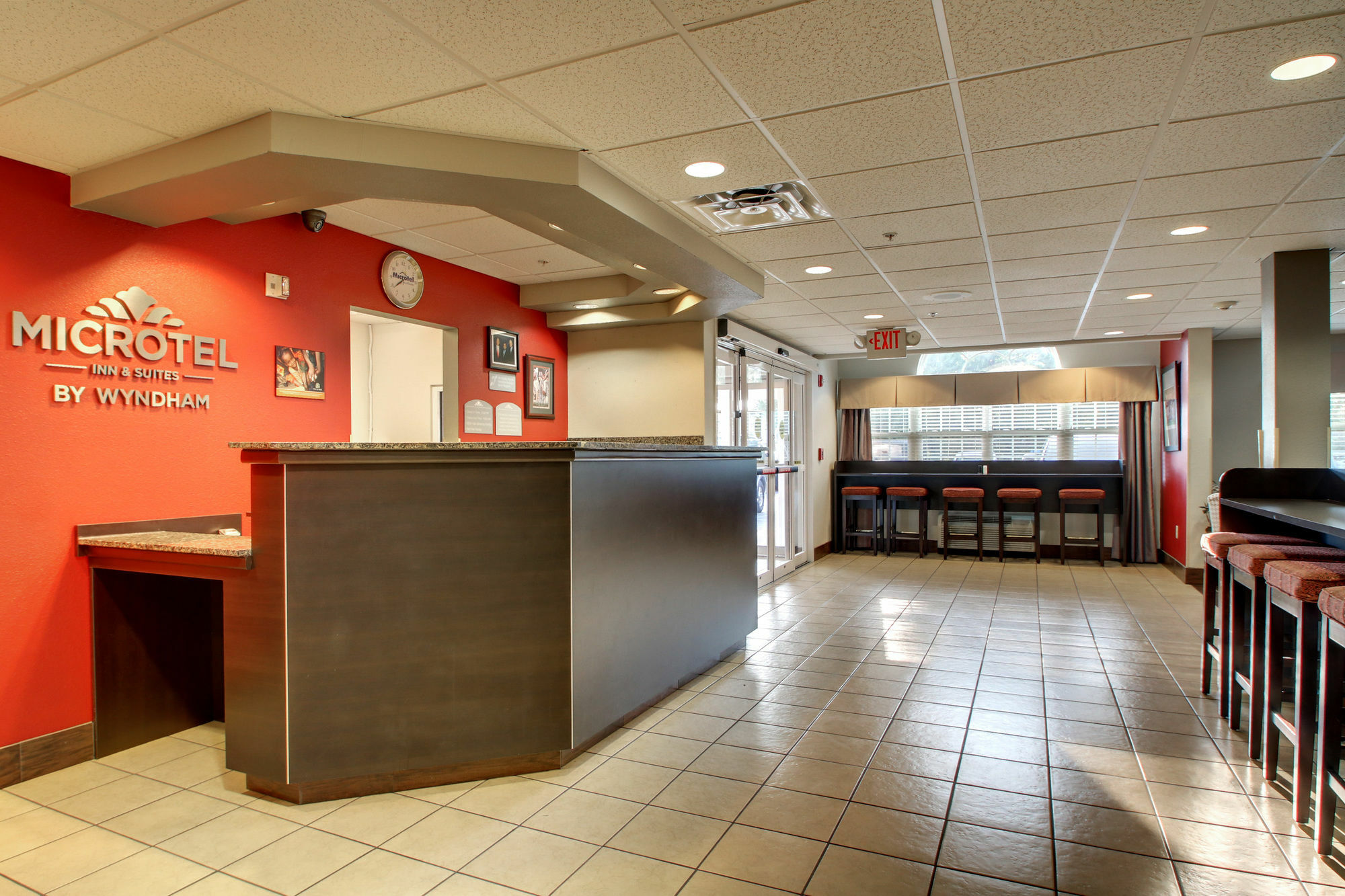 Microtel Inn & Suites By Wyndham Tuscaloosa Exterior foto